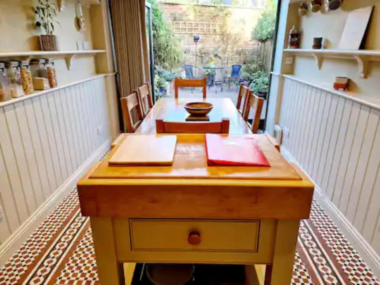 Jackdaw Cottage-Beautiful Cottage, Town Centre Wimborne Minster Buitenkant foto